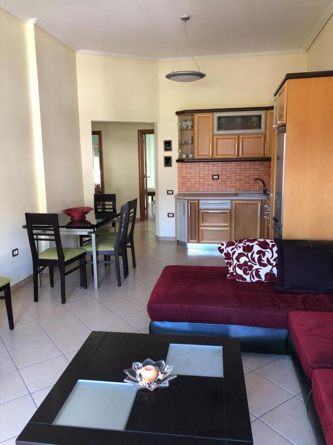 Lungomare Apartment Vlorë Екстериор снимка
