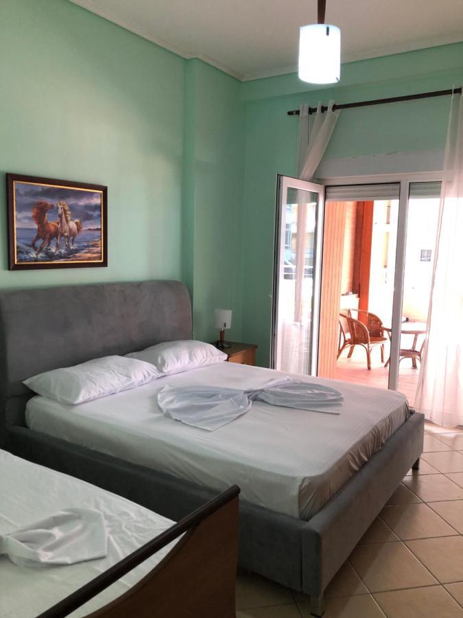 Lungomare Apartment Vlorë Екстериор снимка