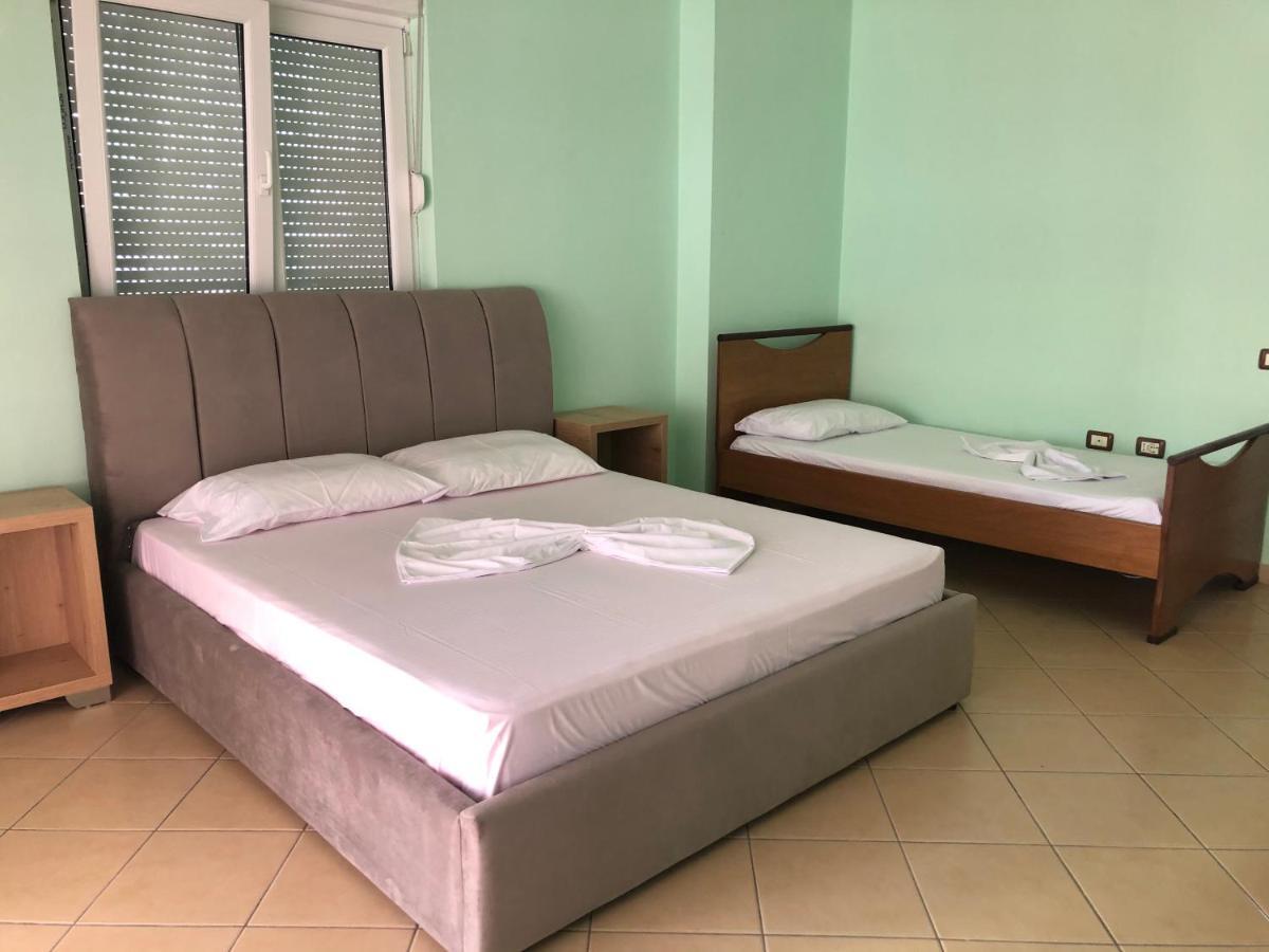 Lungomare Apartment Vlorë Екстериор снимка